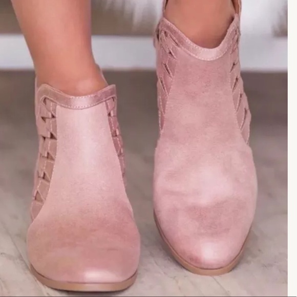 Blush booties-RESTOCKED - Picture 6 of 7